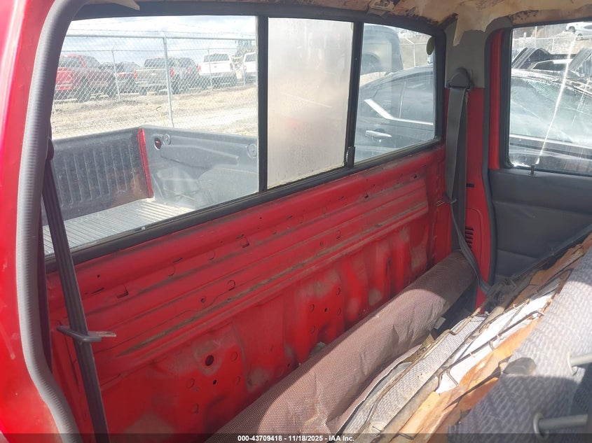 1N6SD11S1VC325620 1997 NISSAN  photo no. 8