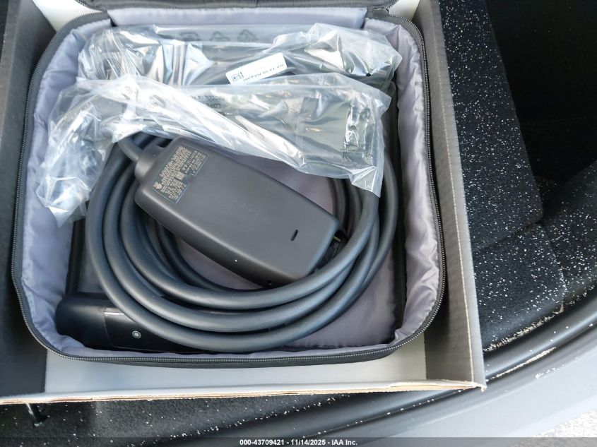 2026 Tesla Model Y Long Range Dual Motor All-Wheel Drive VIN: 7SAYGDED7TA579964 Lot: 43709421