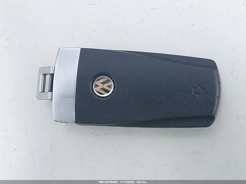 2008 Volkswagen Passat Komfort VIN: WVWLK73C98E219303 Lot: 43709438