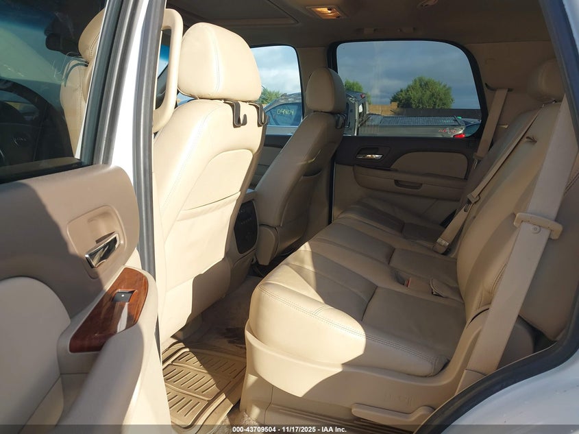 2008 GMC Yukon Hybrid VIN: 1GKFC13508R217574 Lot: 43709504