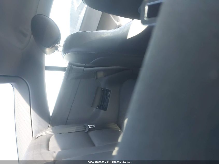 2003 Audi Tt 1.8L VIN: TRUWT28NX31002016 Lot: 43709555