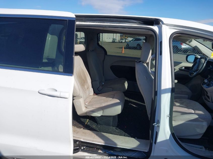 2017 Chrysler Pacifica Lx VIN: 2C4RC1CG8HR521157 Lot: 43709557