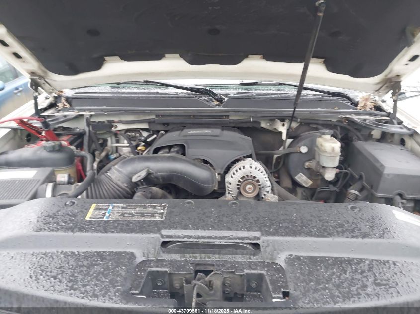 2007 Cadillac Escalade Standard VIN: 1GYFK63877R304497 Lot: 43709561