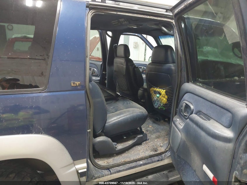 1999 Chevrolet Suburban 1500 Lt VIN: 1GNFK16R0XJ338039 Lot: 43709567