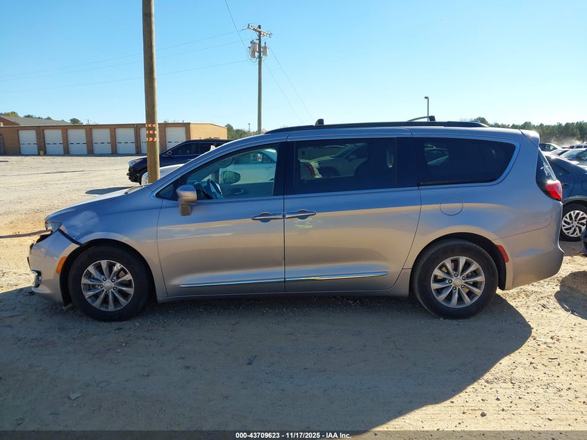 2C4RC1BG5HR691767 2017 CHRYSLER PACIFICA photo no. 14
