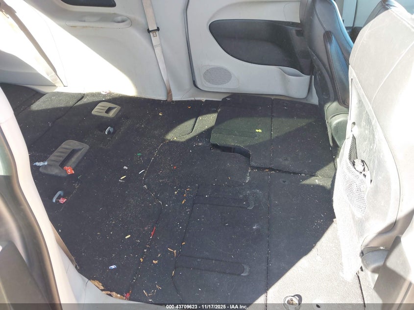 2C4RC1BG5HR691767 2017 CHRYSLER PACIFICA photo no. 8