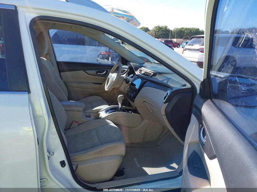 5N1AT2MT9E3755256 2014 NISSAN ROGUE photo no. 5