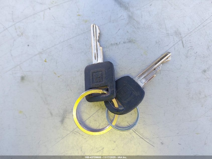 1994 Chevrolet Gmt-400 C1500 VIN: 1GBDC14K9RZ256760 Lot: 43709688