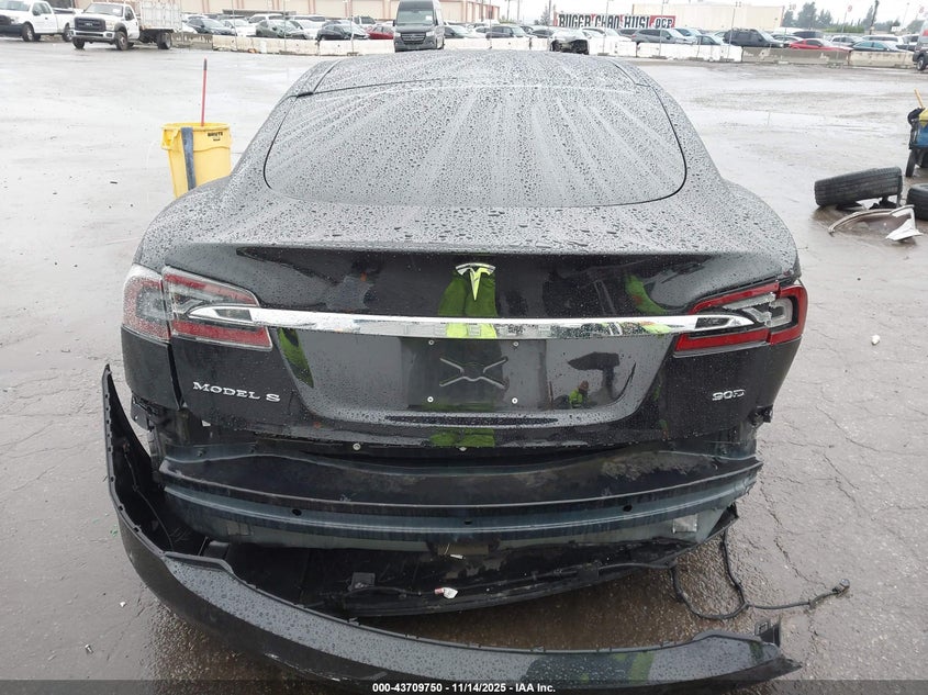 2017 Tesla Model S 100D/60D/75D/90D/P100D VIN: 5YJSA1E24HF196057 Lot: 43709750