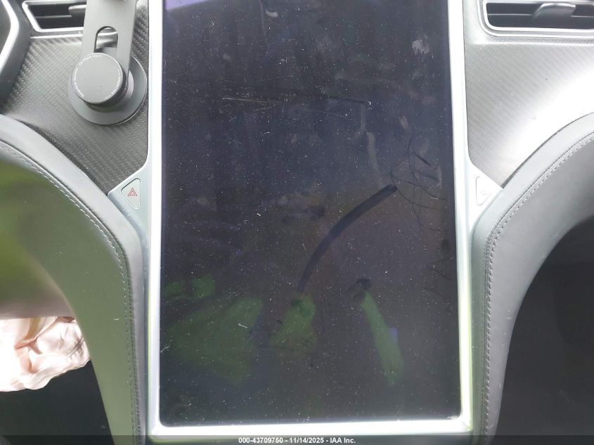 2017 Tesla Model S 100D/60D/75D/90D/P100D VIN: 5YJSA1E24HF196057 Lot: 43709750