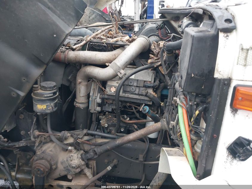 2000 International 4000 4900 VIN: 1HTSDAAN1YH308761 Lot: 43709751