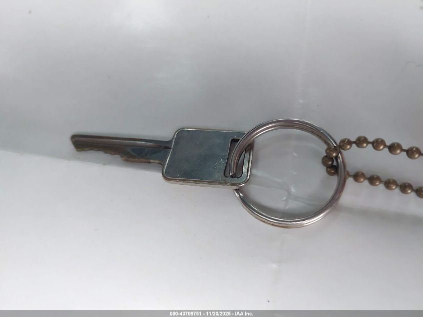 2000 International 4000 4900 VIN: 1HTSDAAN1YH308761 Lot: 43709751