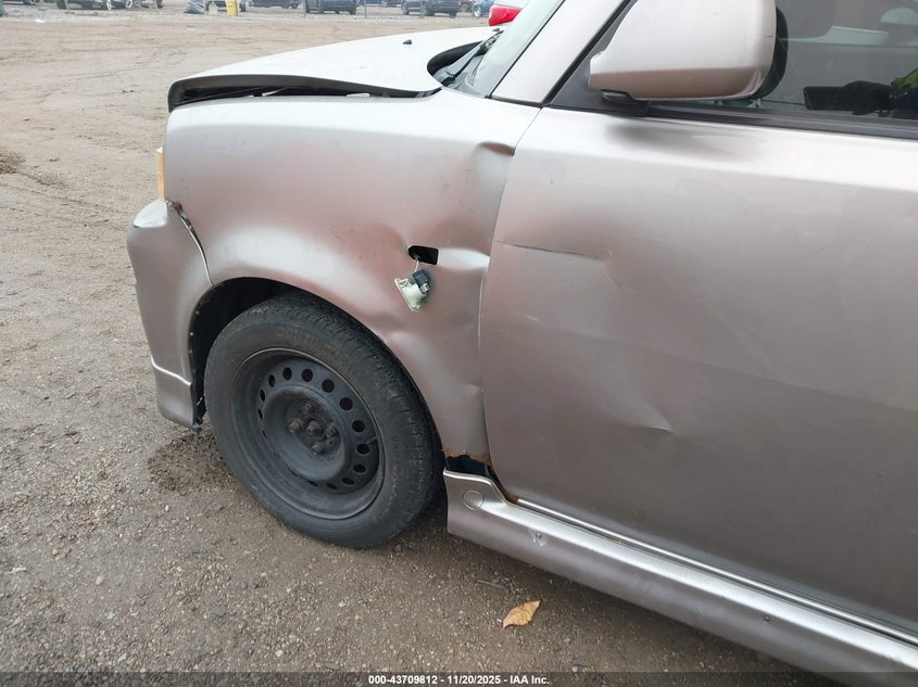 2005 Scion Xb VIN: JTLKT334050217284 Lot: 43709812