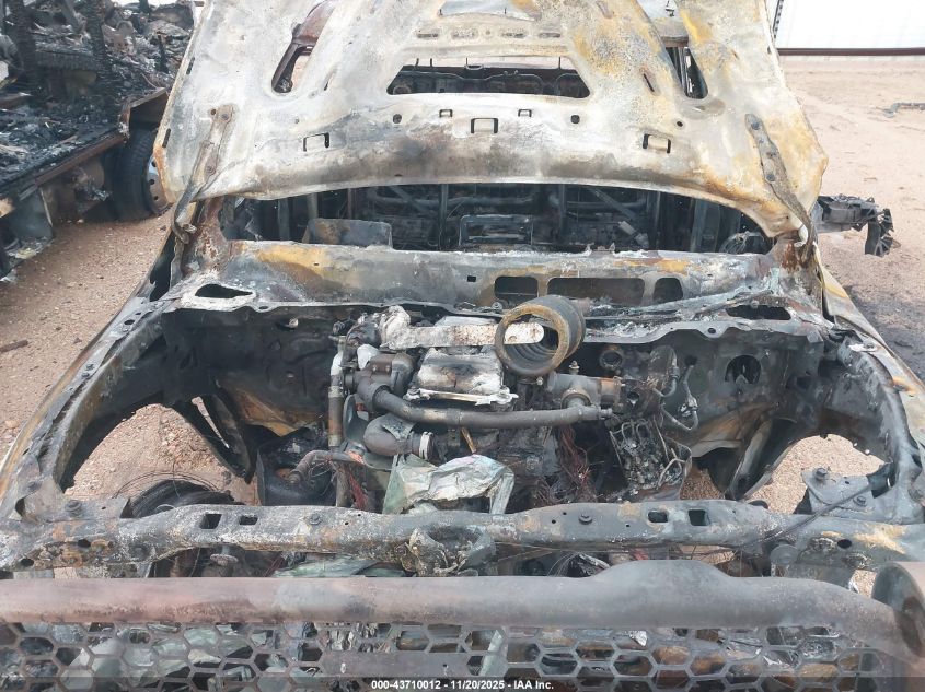 2018 Ram 3500 Laramie 4X4 8' Box VIN: 3C63RRJL7JG159215 Lot: 43710012