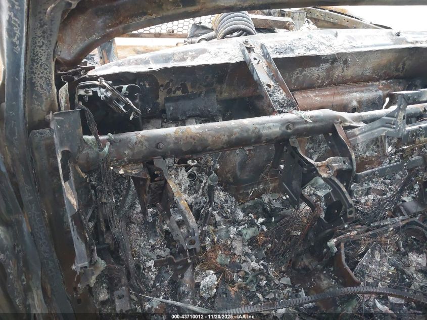 2018 Ram 3500 Laramie 4X4 8' Box VIN: 3C63RRJL7JG159215 Lot: 43710012