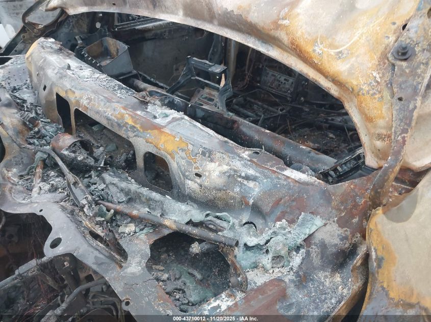 2018 Ram 3500 Laramie 4X4 8' Box VIN: 3C63RRJL7JG159215 Lot: 43710012