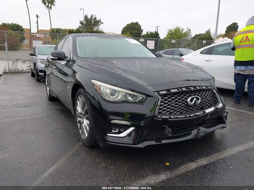 2019 INFINITI Q50 3.0T LUXE - JN1EV7AR8KM552583