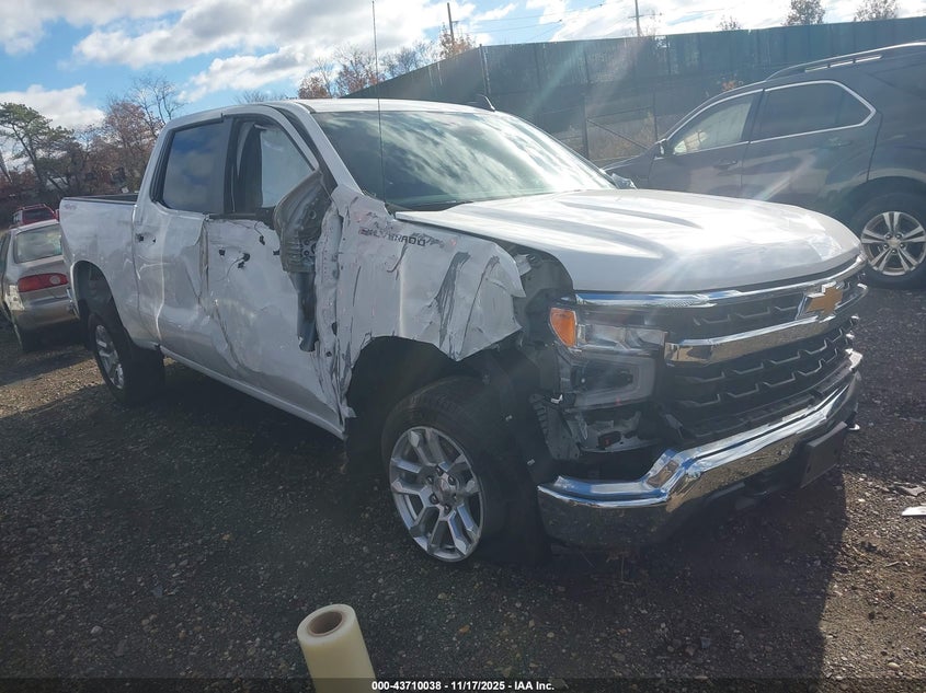 CHEVROLET SILVERADO 1500 4WD SHORT BED LT WITH 2FL