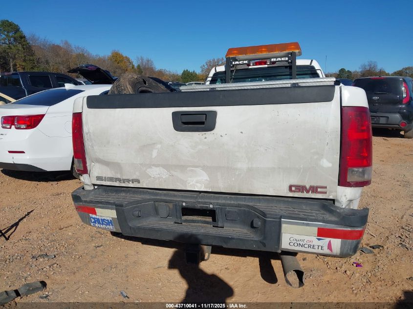 2008 GMC Sierra 2500Hd Work Truck VIN: 1GTHC24618E209766 Lot: 43710041