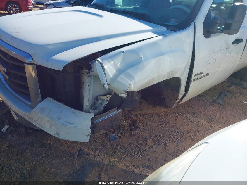 2008 GMC Sierra 2500Hd Work Truck VIN: 1GTHC24618E209766 Lot: 43710041