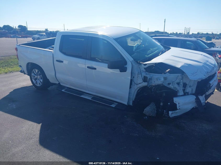 CHEVROLET SILVERADO 1500 2WD SHORT BED CUSTOM