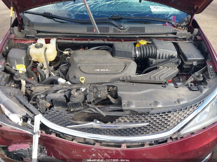 2017 Chrysler Pacifica Touring-L VIN: 2C4RC1BG3HR510259 Lot: 43710149