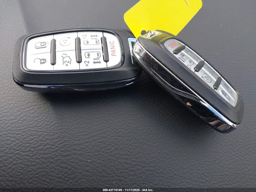 2017 Chrysler Pacifica Touring-L VIN: 2C4RC1BG3HR510259 Lot: 43710149