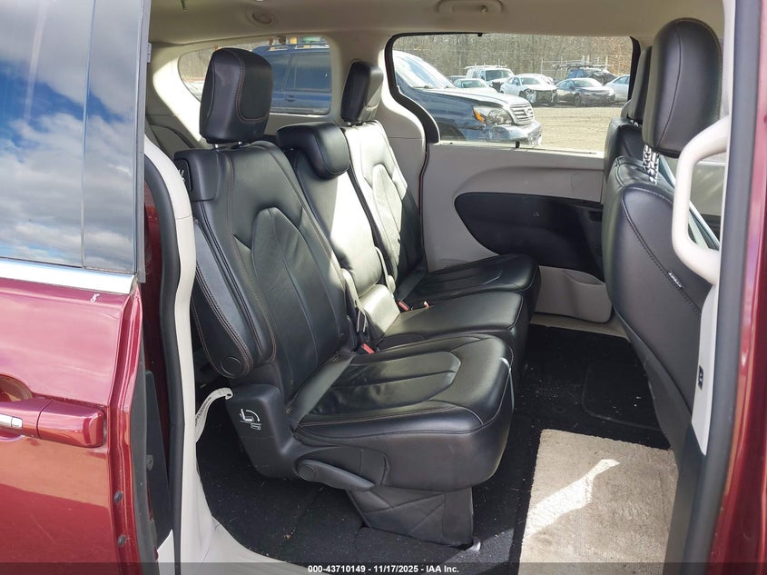 2017 Chrysler Pacifica Touring-L VIN: 2C4RC1BG3HR510259 Lot: 43710149