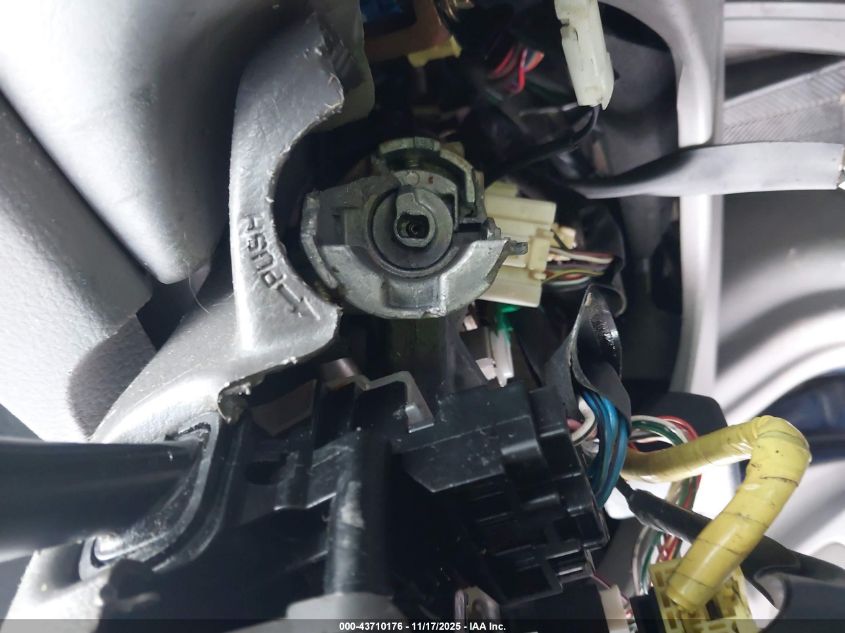 2003 Toyota Camry Le VIN: 4T1BE32K03U663815 Lot: 43710176