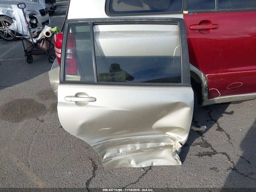 JTEGF21A320030172 2002 TOYOTA HIGHLANDER photo no. 12
