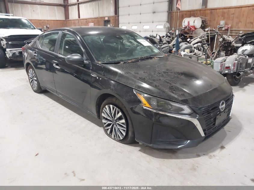 NISSAN ALTIMA SV FWD