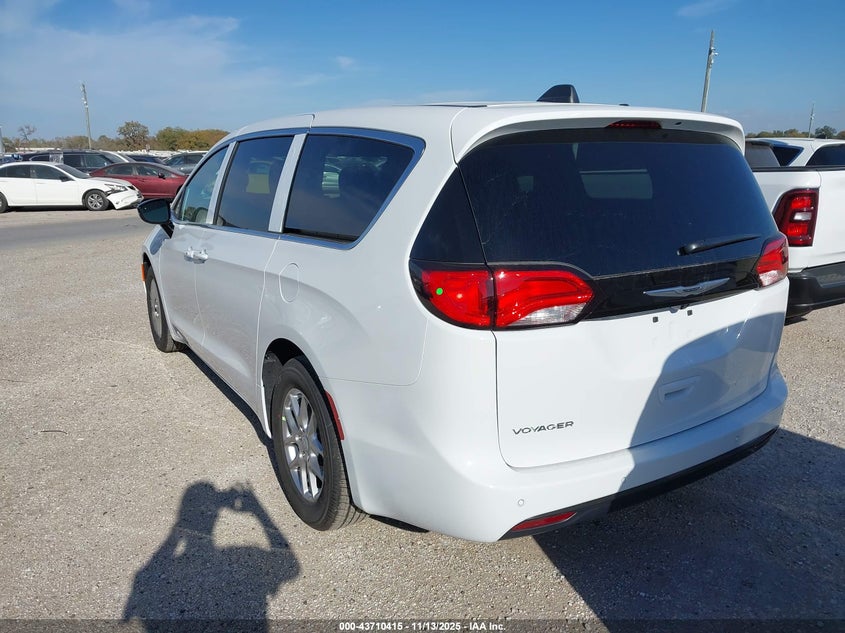 2C4RC1CG2TR192447 2026 CHRYSLER VOYAGER photo no. 3