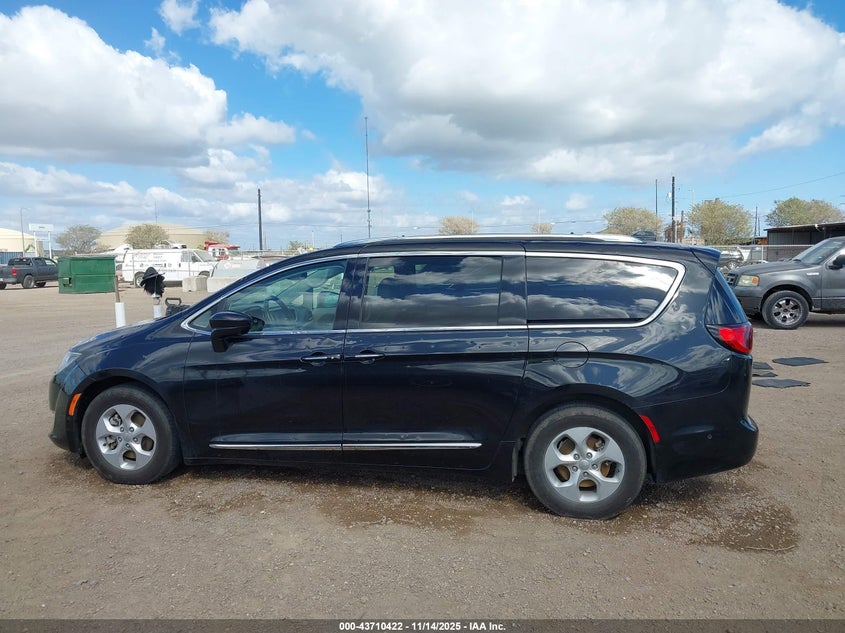 2017 Chrysler Pacifica Touring-L Plus VIN: 2C4RC1EG5HR669361 Lot: 43710422