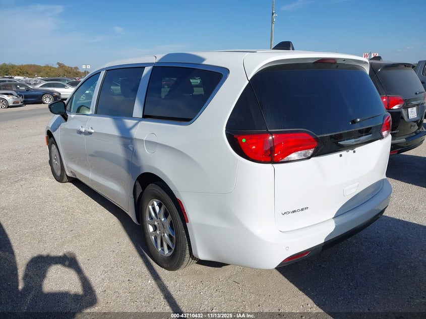 2C4RC1CG8TR189665 2026 CHRYSLER VOYAGER photo no. 3