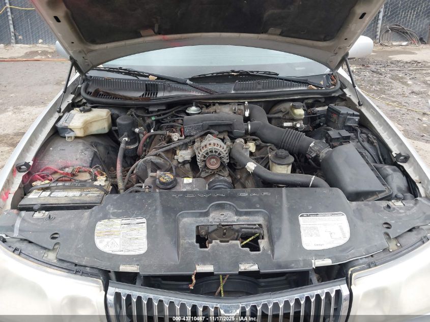 1998 Lincoln Town Car Executive VIN: 1LNFM81W5WY701039 Lot: 43710467