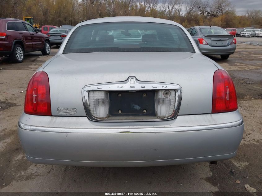 1998 Lincoln Town Car Executive VIN: 1LNFM81W5WY701039 Lot: 43710467