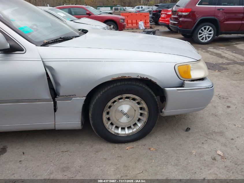 1998 Lincoln Town Car Executive VIN: 1LNFM81W5WY701039 Lot: 43710467