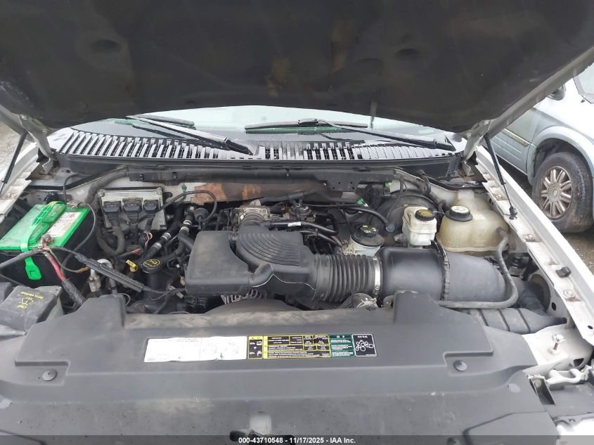 2004 Ford Expedition Nbx/Xlt VIN: 1FMPU16L34LA65077 Lot: 43710548