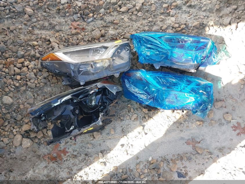 2017 Toyota Rav4 Le VIN: JTMZFREV0HJ702596 Lot: 43710565