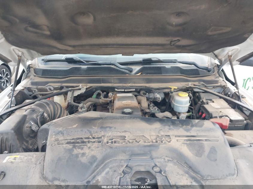 2019 Ram 3500 Laramie 4X4 8' Box VIN: 3C63R3JL7KG620265 Lot: 43710715