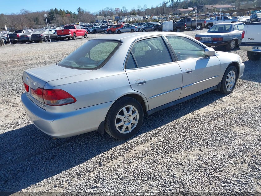 1HGCG56752A010077 2002 HONDA ACCORD photo no. 4