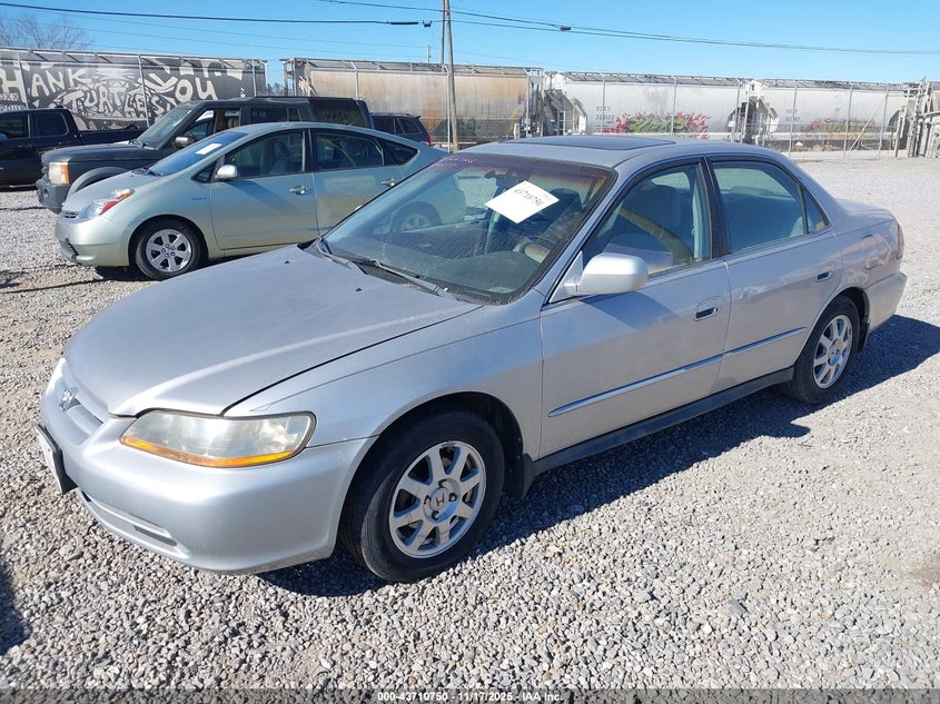 1HGCG56752A010077 2002 HONDA ACCORD photo no. 6