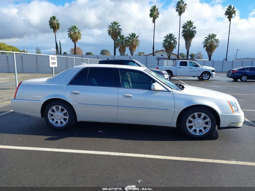 2010 Cadillac Dts Standard VIN: 1G6KA5EYXAU124811 Lot: 43710770