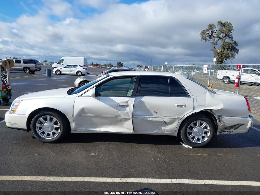 2010 Cadillac Dts Standard VIN: 1G6KA5EYXAU124811 Lot: 43710770