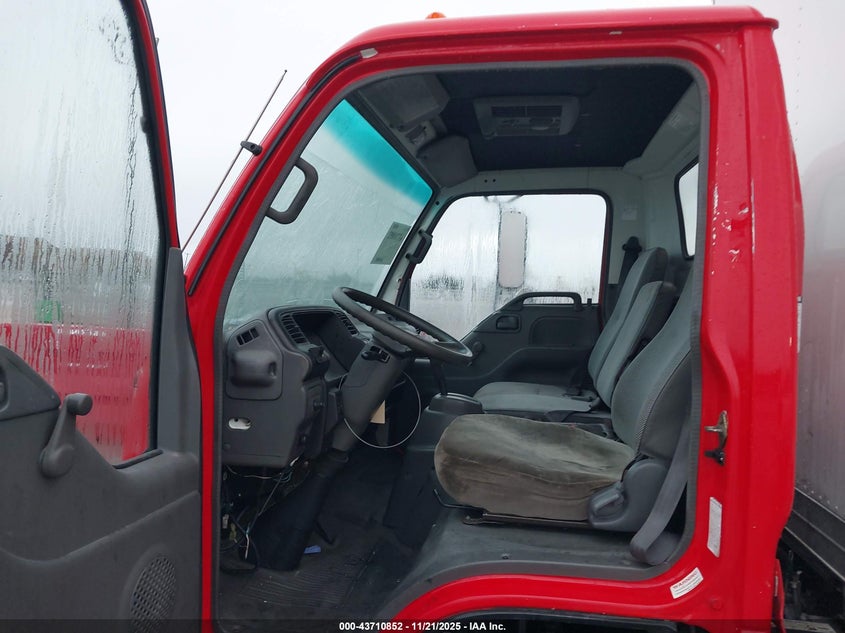 2000 Isuzu Npr VIN: JALC4B144Y7001331 Lot: 43710852