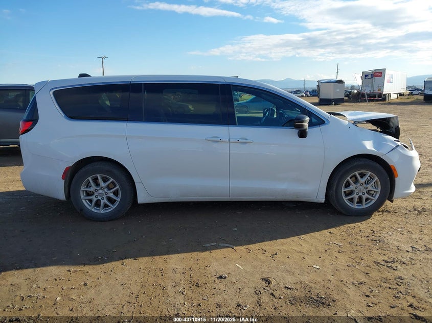 2C4RC1BG2SR526234 2025 CHRYSLER PACIFICA photo no. 13