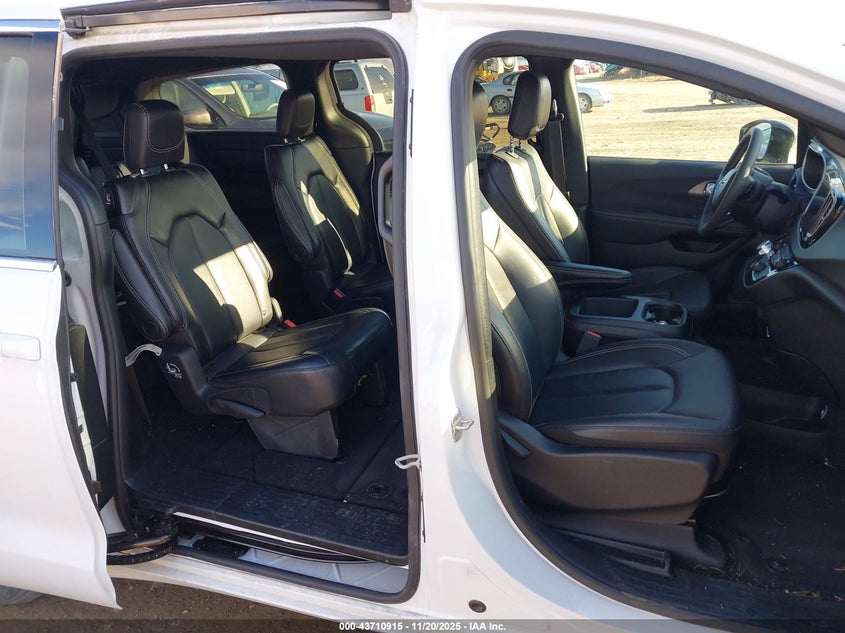 2C4RC1BG2SR526234 2025 CHRYSLER PACIFICA photo no. 8