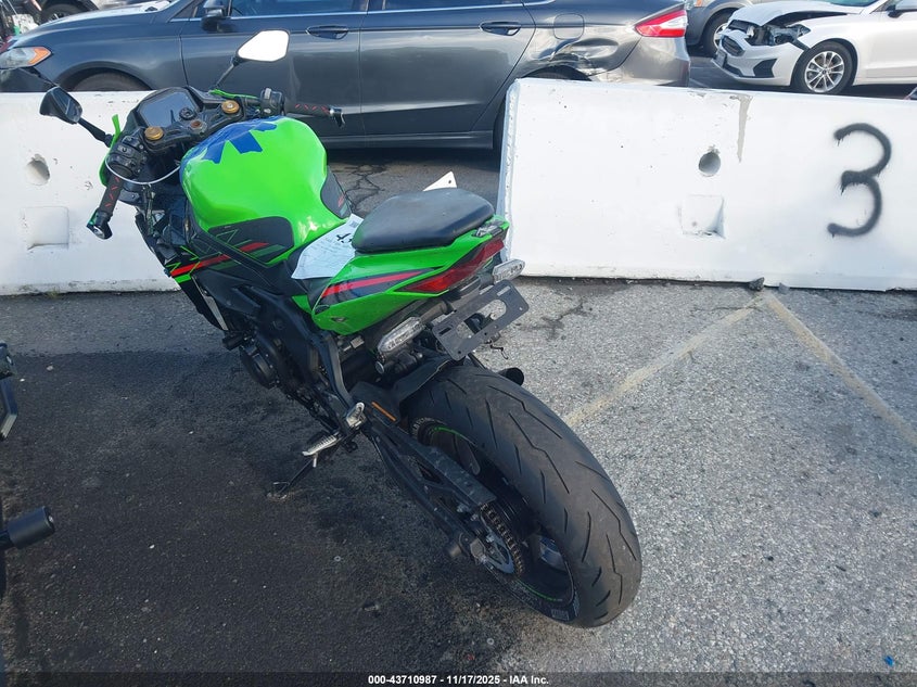 VIN ML5ZXCS19PDA01318 2023 KAWASAKI ZX400 S