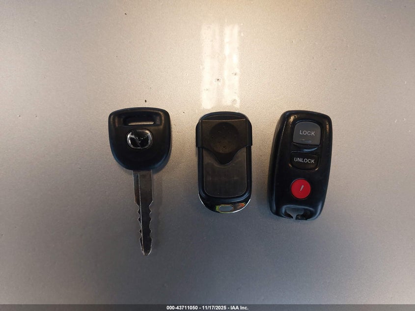 2008 Mazda Mazda3 S Touring VIN: JM1BK344381870560 Lot: 43711050