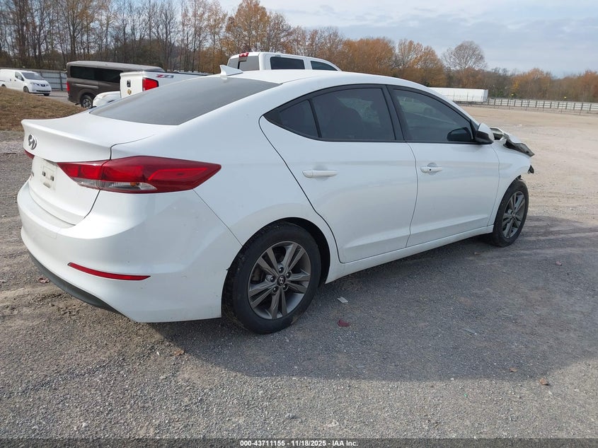 5NPD84LF3JH360062 2018 HYUNDAI ELANTRA photo no. 4